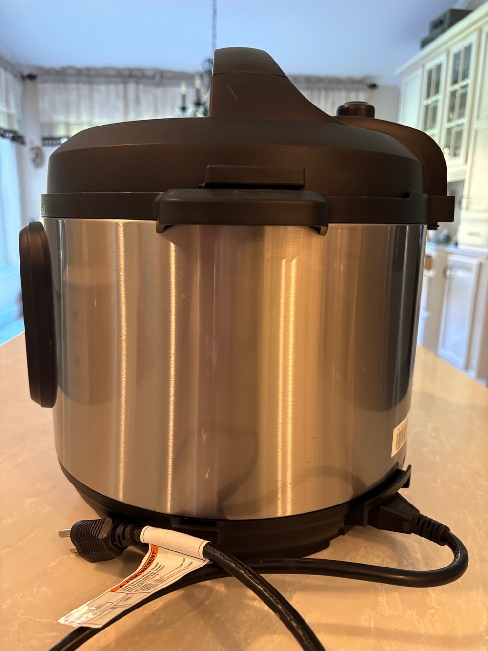 Instant Pot 6 QT - Picture 2 of 8